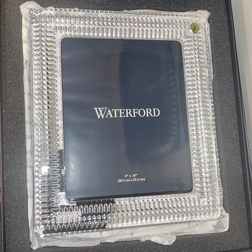 WATERFORD AUTHENTIC CRYSTAL LISMORE DIAMOND 8x10 PICTURE FRAME